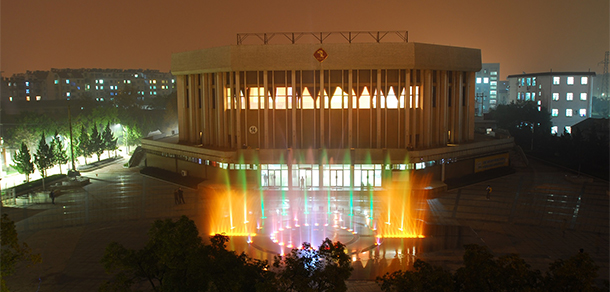 安徽工業(yè)職業(yè)技術(shù)學(xué)院 - 最美大學(xué)