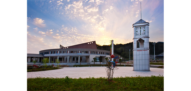 福建商學院 - 最美院校