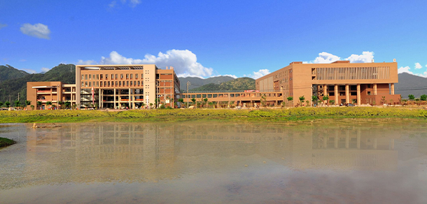 福建商學院 - 最美院校