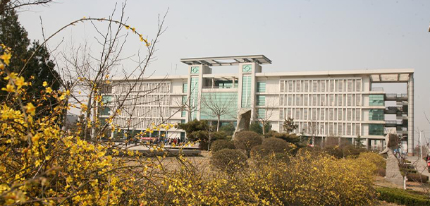濟南工程職業(yè)技術(shù)學院 - 最美大學