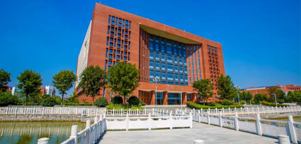 鄭州航空工業(yè)管理學院 - 最美大學