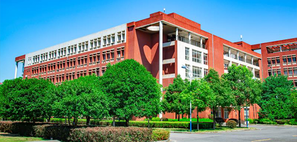 長(zhǎng)沙理工大學(xué) - 最美大學(xué)