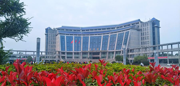 岳陽職業(yè)技術(shù)學院 - 最美大學