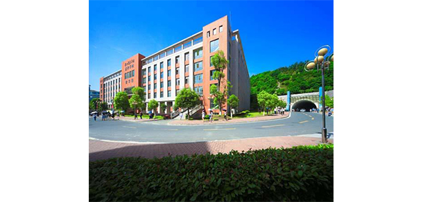 湖北醫(yī)藥學院