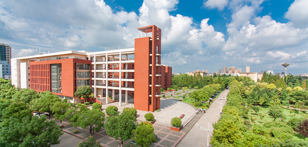 長江大學