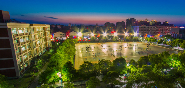 長江大學 - 最美大學
