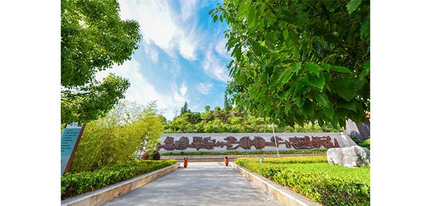 湖北工業(yè)職業(yè)技術學院 - 知行大道