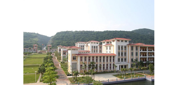 廣州南方學(xué)院 - 最美院校