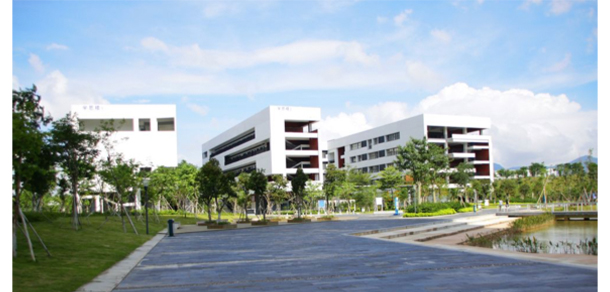 深圳信息職業(yè)技術(shù)學院 - 最美大學