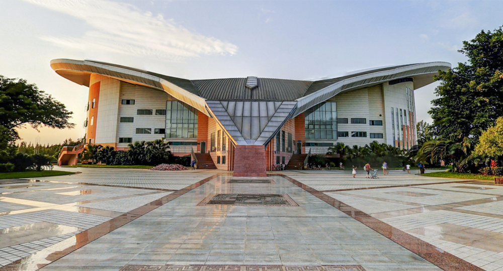 成都信息工程大學：校名題寫 / ?；赵O(shè)計