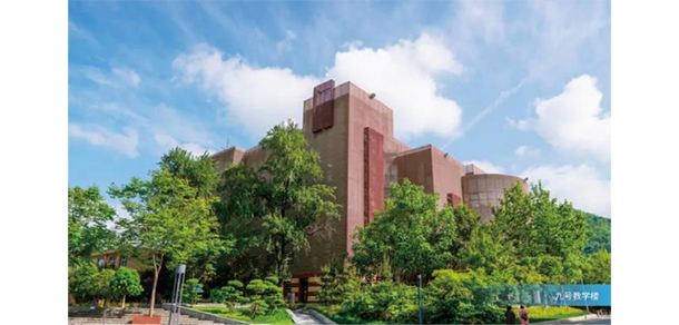 西安翻譯學院 - 最美大學