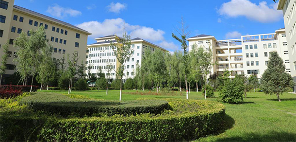 延安職業(yè)技術學院 - 最美大學