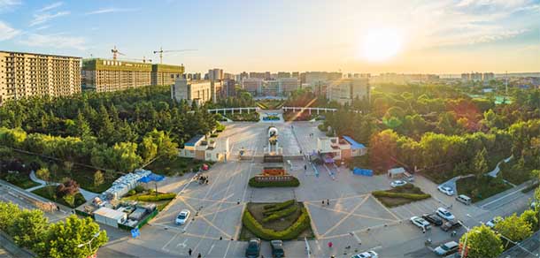西安航空職業(yè)技術學院 - 最美院校