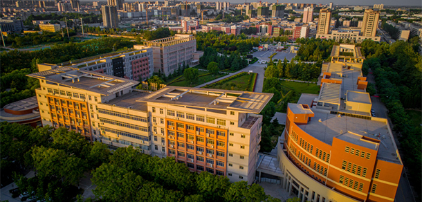 西安航空職業(yè)技術學院 - 最美大學