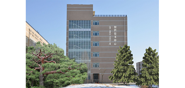 內蒙古商貿職業(yè)學院 - 最美大學