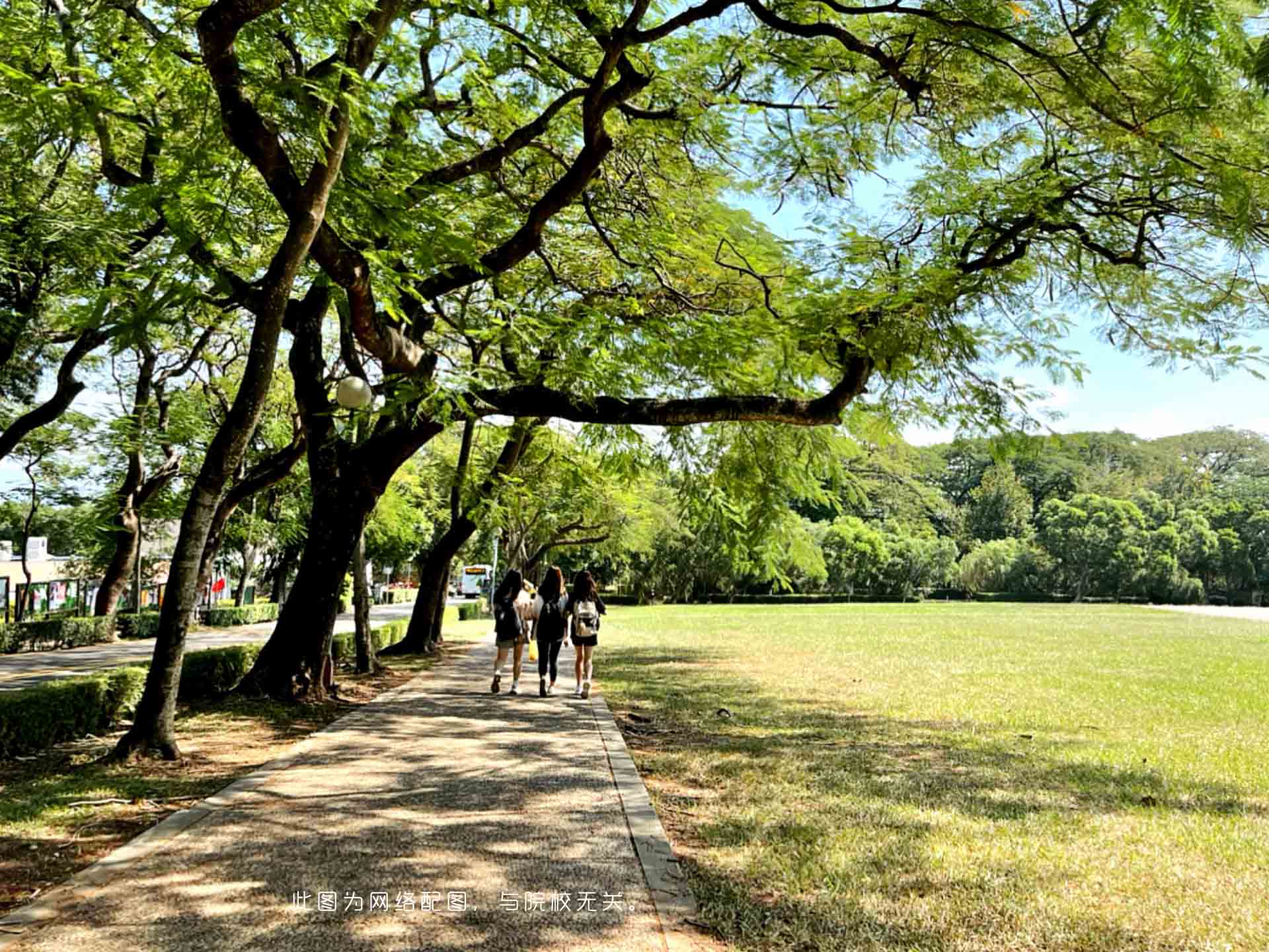 哈爾濱北方航空職業(yè)技術學院-校園風景