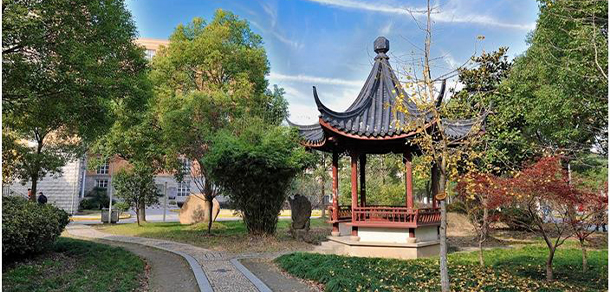 上海東海職業(yè)技術(shù)學院 - 最美大學