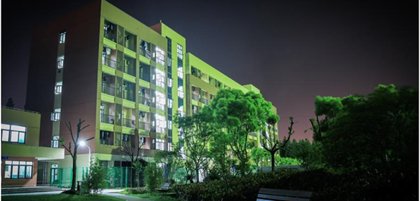 上海東海職業(yè)技術(shù)學院 - 最美大學